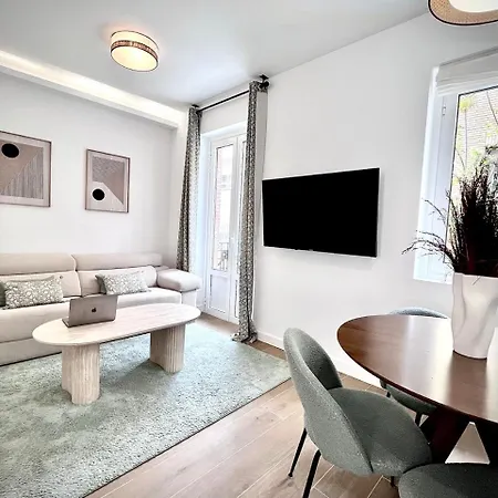 Dplace To Be - Luxury Apartments In Barrio De Salamanca Madrid Exterior photo